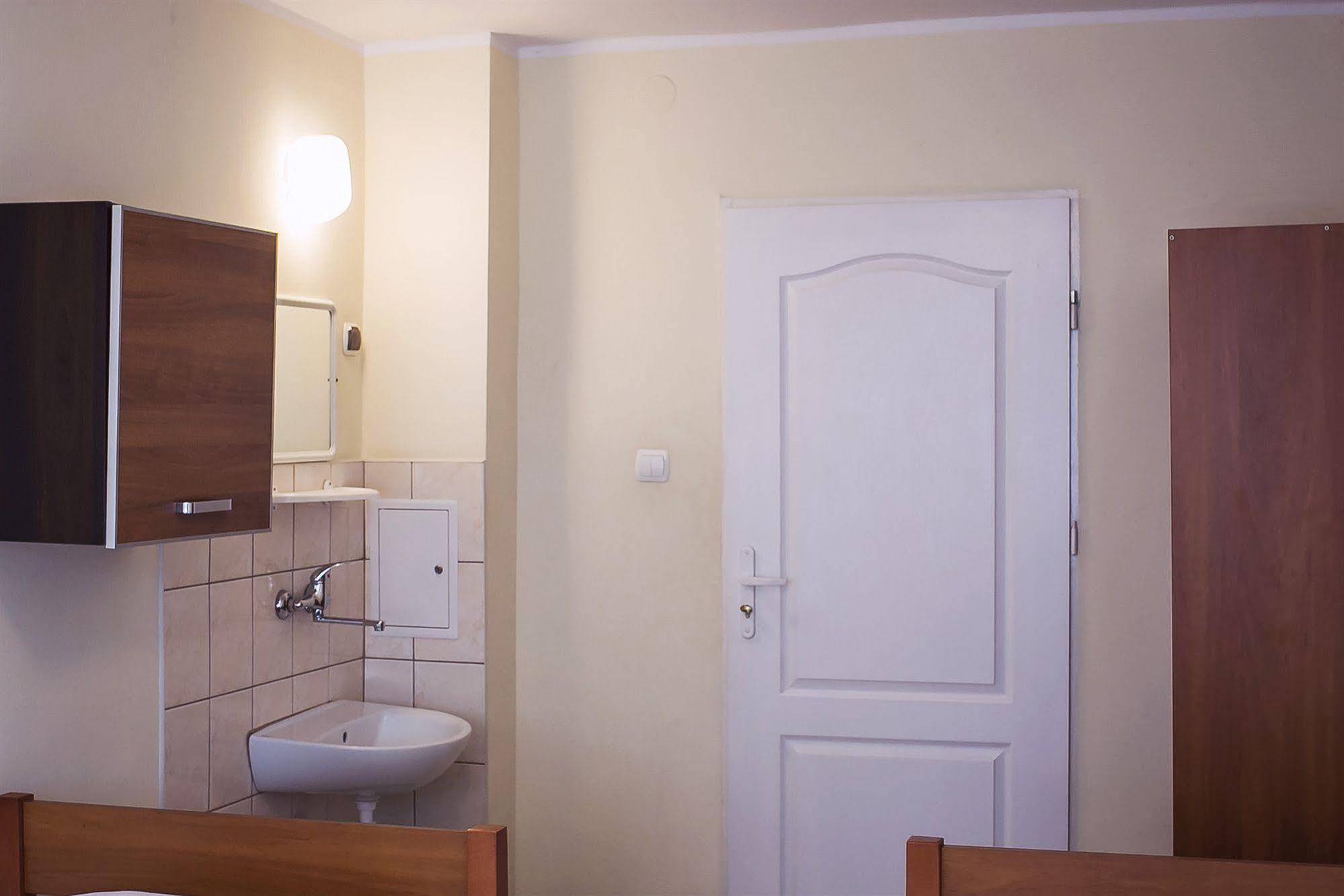 ורוצלב Trio Hostel מראה חיצוני תמונה