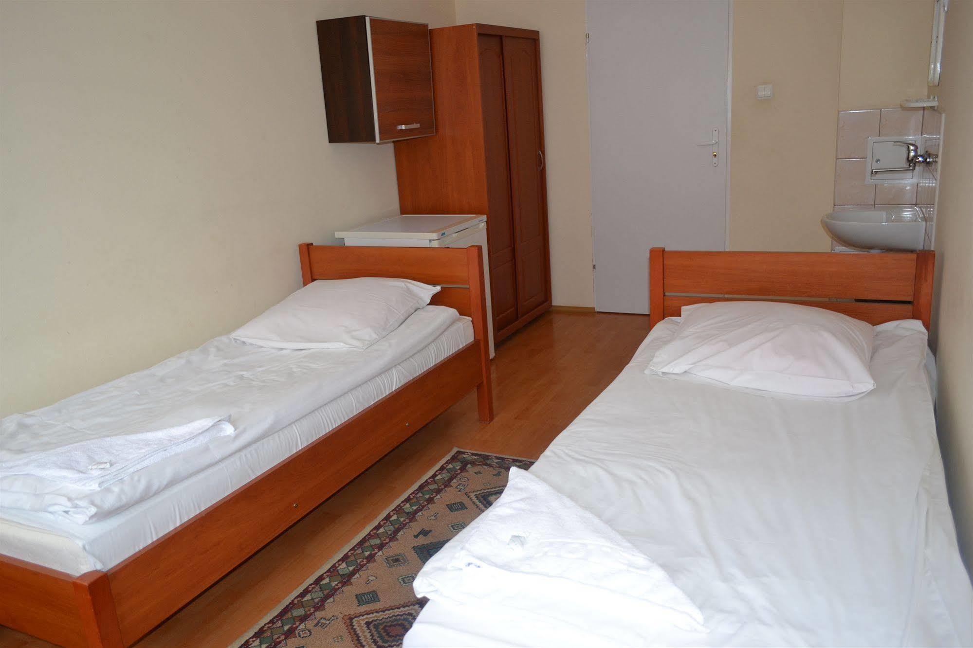ורוצלב Trio Hostel מראה חיצוני תמונה
