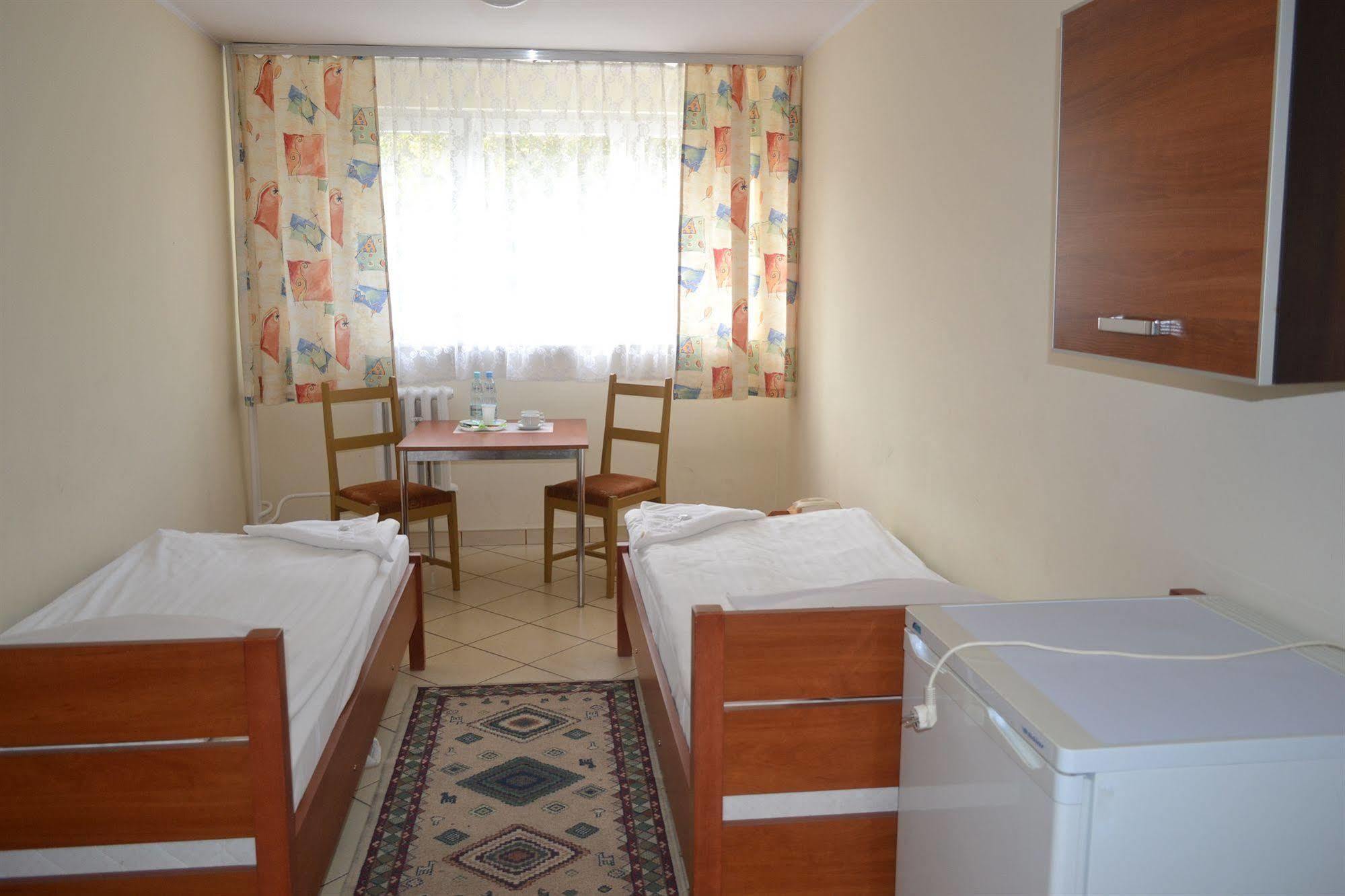 ורוצלב Trio Hostel מראה חיצוני תמונה