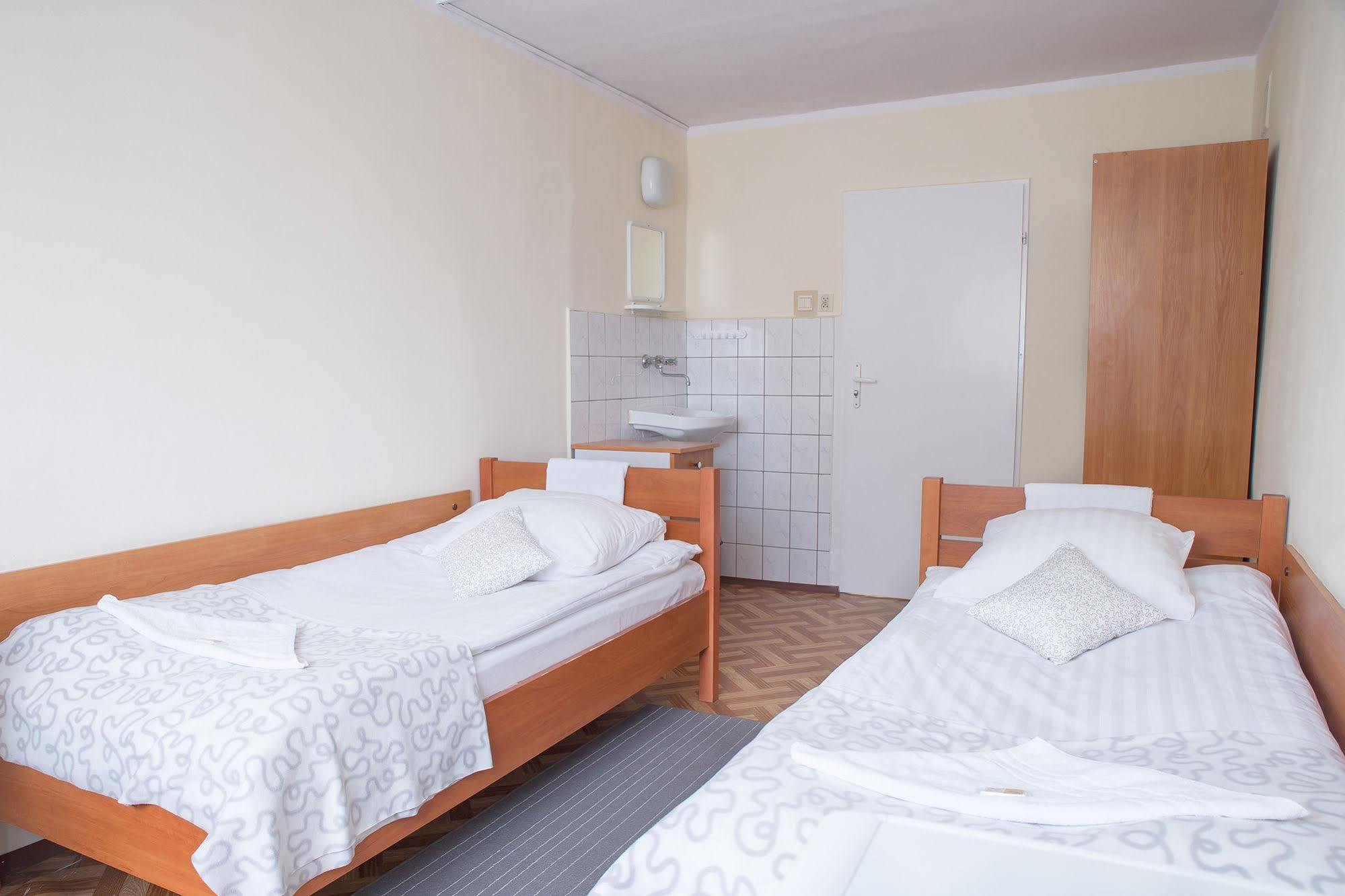 ורוצלב Trio Hostel מראה חיצוני תמונה
