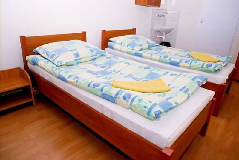 ורוצלב Trio Hostel מראה חיצוני תמונה
